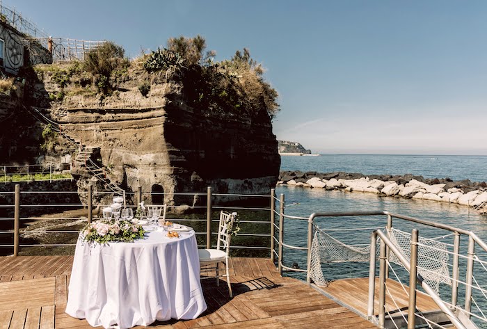 Questa immagine ha l'attributo alt vuoto; il nome del file è matrimonio-sul-mare-a-ischia-4.jpg